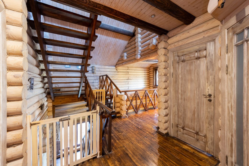 Коттедж 180 м² на 8 сотках с прудом Истра